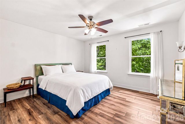820 Merrills Cove Road, Asheville, NC 28803