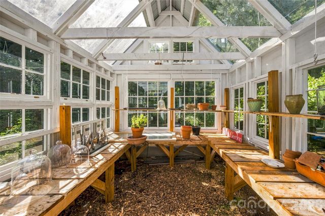 820 Merrills Cove Road, Asheville, NC 28803