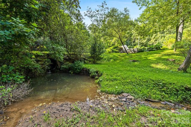 820 Merrills Cove Road, Asheville, NC 28803