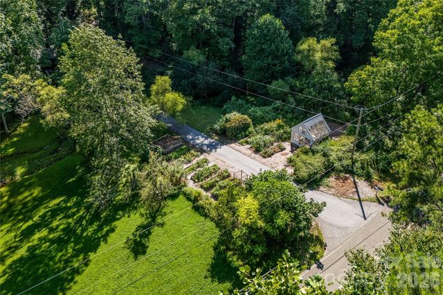 820 Merrills Cove Road, Asheville, NC 28803