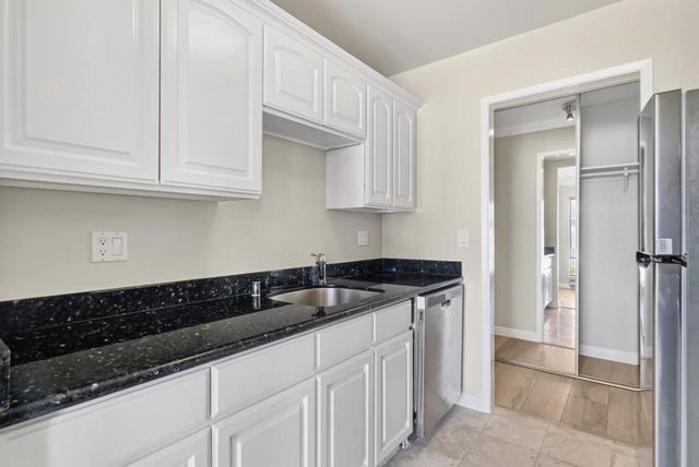 8 Commodore Drive C457, Emeryville, CA 94608