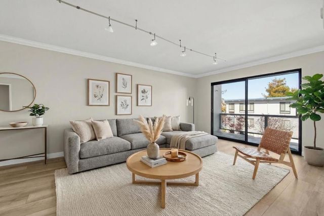 8 Commodore Drive C457, Emeryville, CA 94608