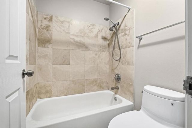 8 Commodore Drive C457, Emeryville, CA 94608