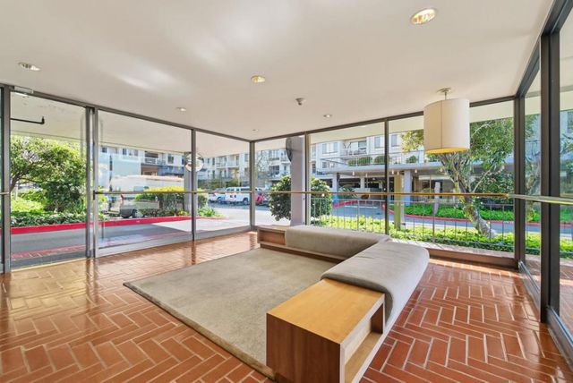 8 Commodore Drive C457, Emeryville, CA 94608