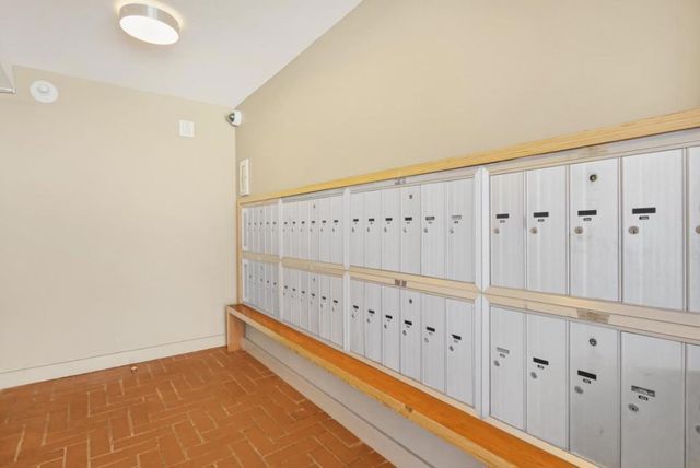 8 Commodore Drive C457, Emeryville, CA 94608