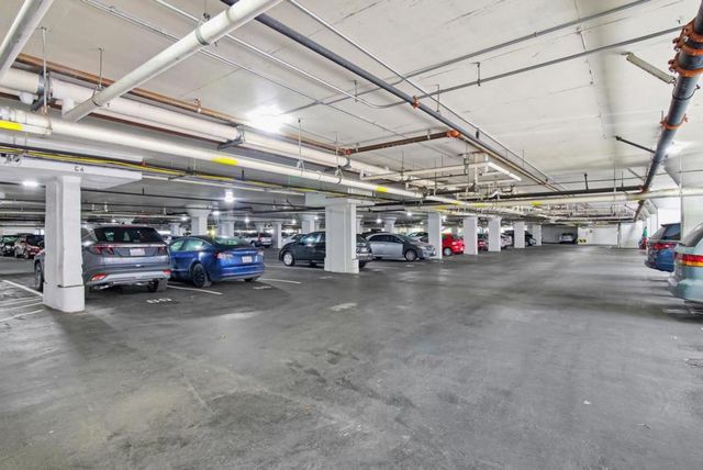 8 Commodore Drive C457, Emeryville, CA 94608