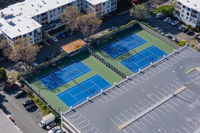 8 Commodore Drive C457, Emeryville, CA 94608