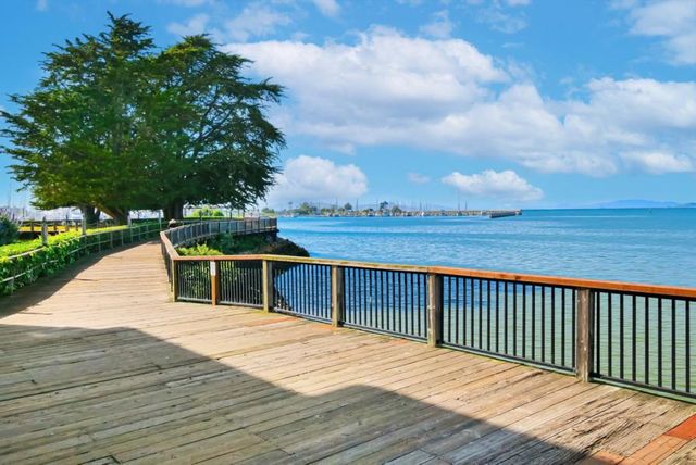 8 Commodore Drive C457, Emeryville, CA 94608