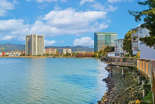 8 Commodore Drive C457, Emeryville, CA 94608