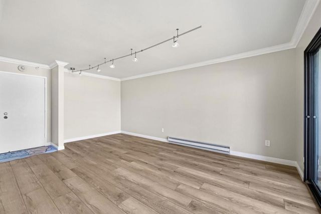 8 Commodore Drive C457, Emeryville, CA 94608