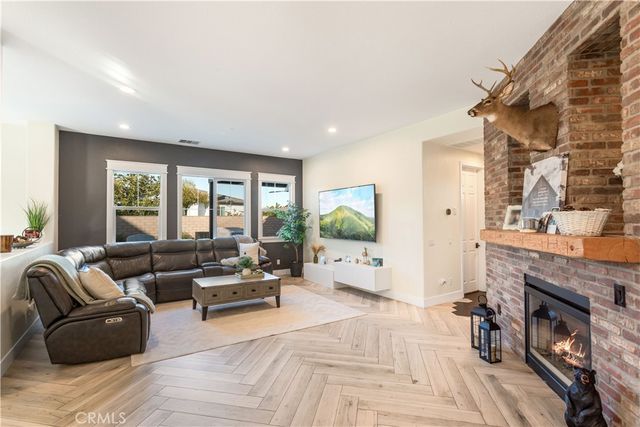 8824 Soothing Court, Corona, CA 92883