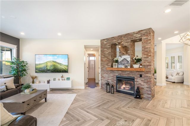 8824 Soothing Court, Corona, CA 92883