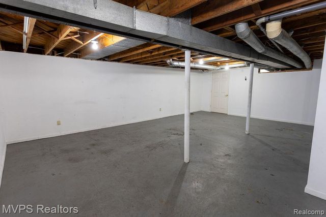 28259 Floral Street, Roseville, MI 48066