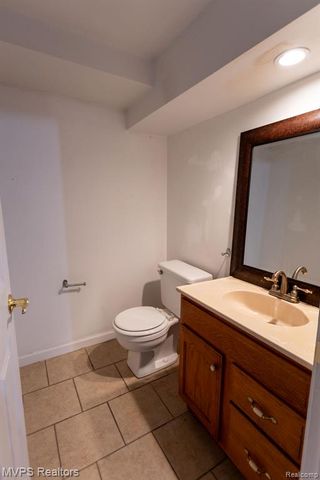 28259 Floral Street, Roseville, MI 48066