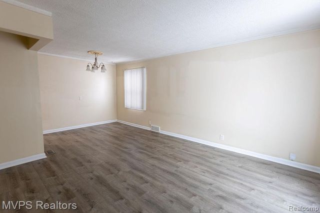 28259 Floral Street, Roseville, MI 48066