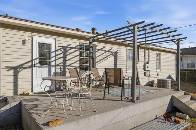 629 N Broadway, Edmond, OK 73034