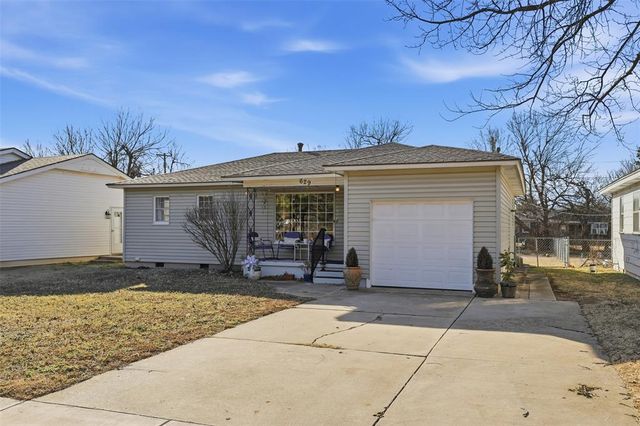 629 N Broadway, Edmond, OK 73034