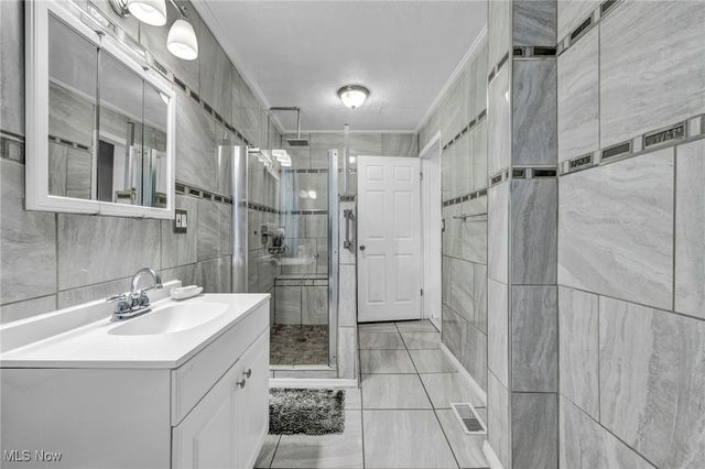 3107 Trowbridge Avenue, Cleveland, OH 44109