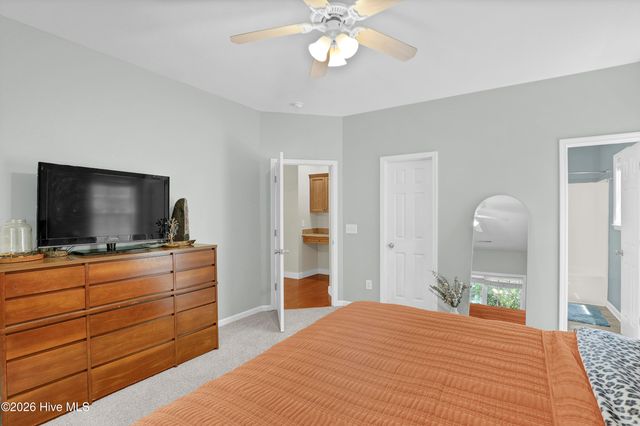 126 Leeward Lane, Hampstead, NC 28443