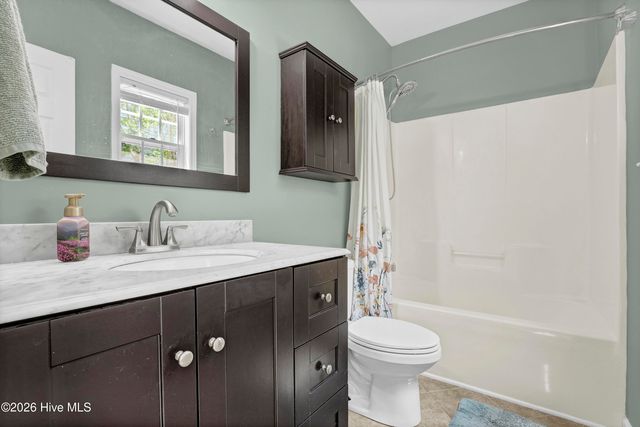 126 Leeward Lane, Hampstead, NC 28443