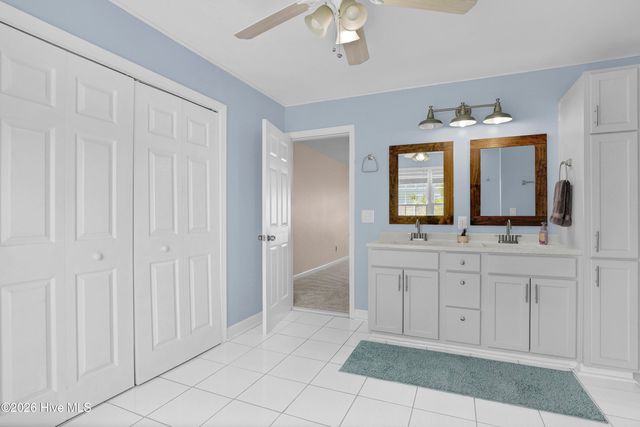 126 Leeward Lane, Hampstead, NC 28443
