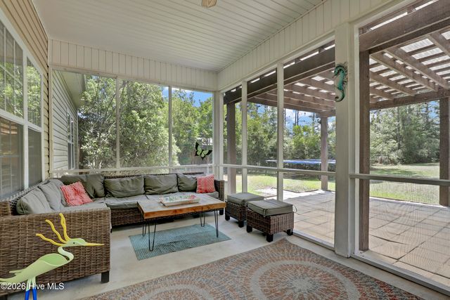 126 Leeward Lane, Hampstead, NC 28443