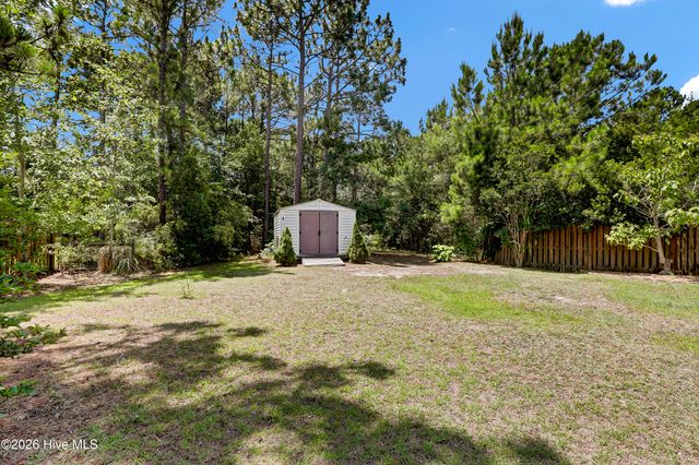 126 Leeward Lane, Hampstead, NC 28443