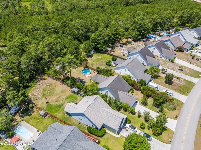 126 Leeward Lane, Hampstead, NC 28443