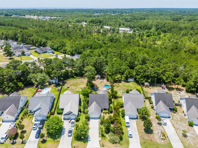 126 Leeward Lane, Hampstead, NC 28443
