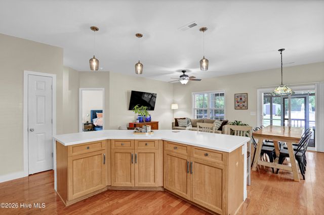 126 Leeward Lane, Hampstead, NC 28443