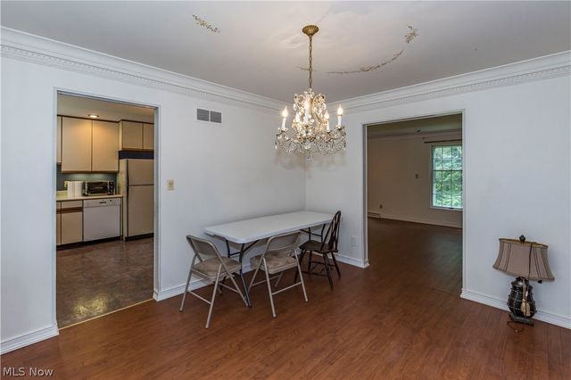 2070 White Pond Drive, Akron, OH 44313