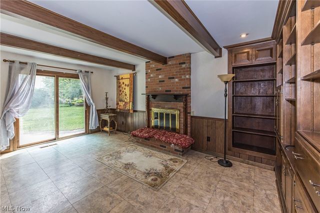2070 White Pond Drive, Akron, OH 44313