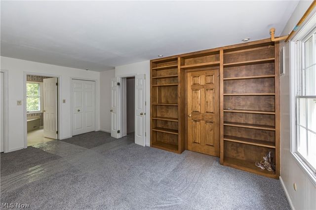 2070 White Pond Drive, Akron, OH 44313