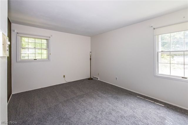 2070 White Pond Drive, Akron, OH 44313