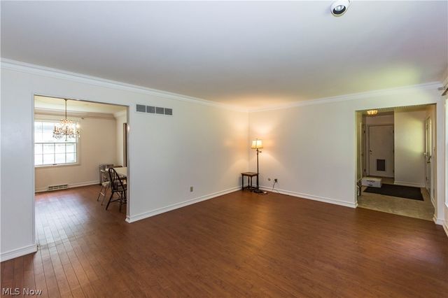 2070 White Pond Drive, Akron, OH 44313