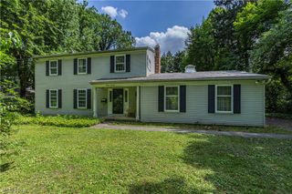 2070 White Pond Drive, Akron, OH 44313