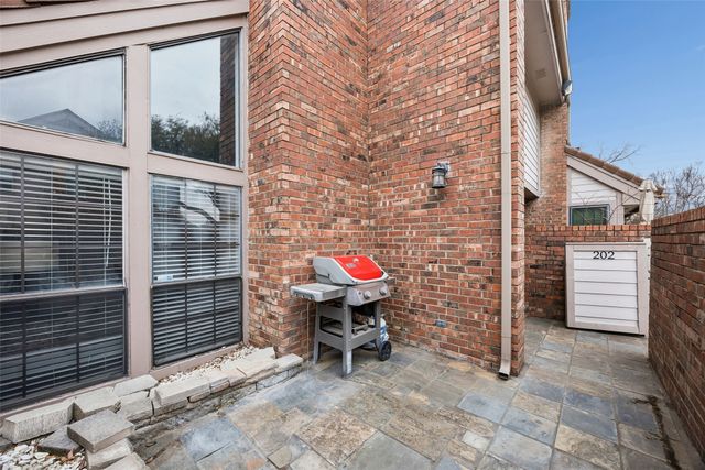 18240 Midway Road 202, Dallas, TX 75287