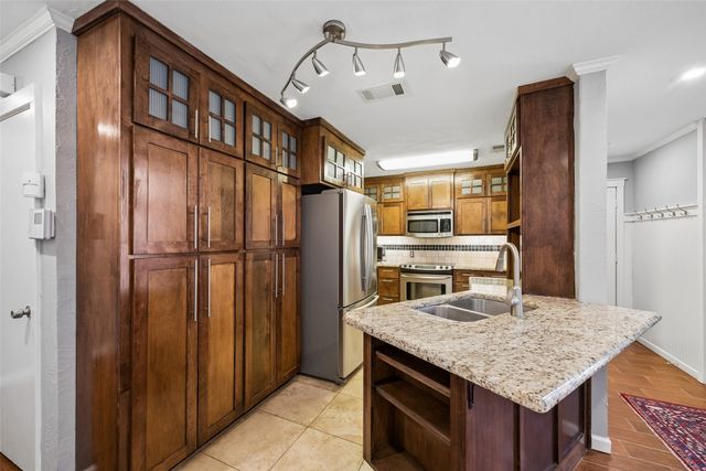 18240 Midway Road 202, Dallas, TX 75287