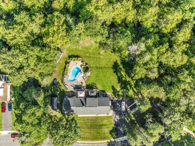 17 Cooper Drive, Howell, NJ 07731