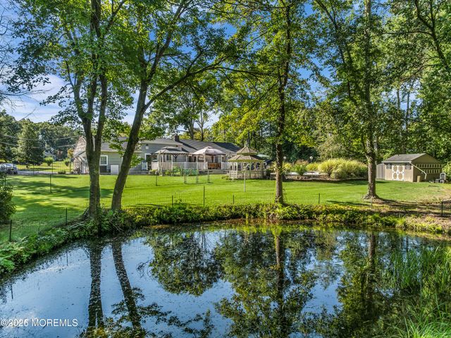 17 Cooper Drive, Howell, NJ 07731