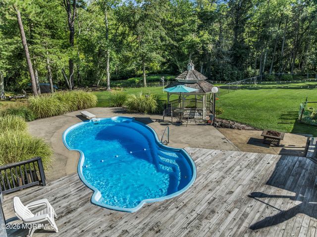 17 Cooper Drive, Howell, NJ 07731
