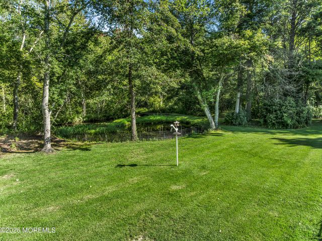 17 Cooper Drive, Howell, NJ 07731