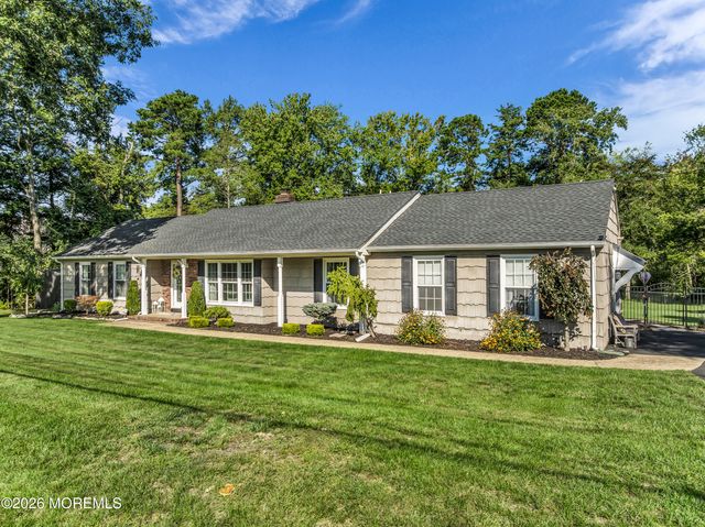 17 Cooper Drive, Howell, NJ 07731