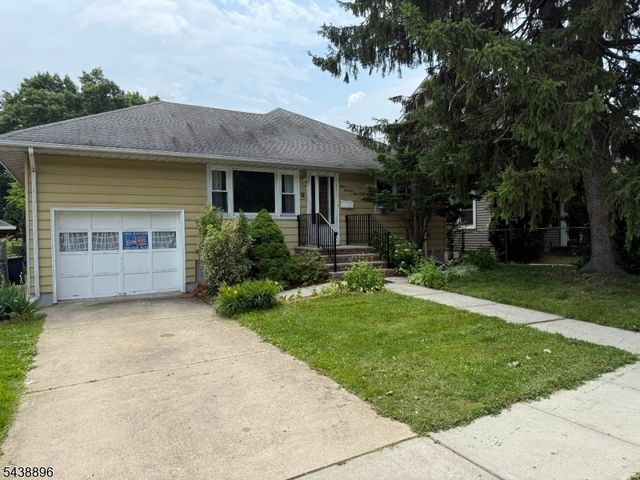 301 Valley Rd, Clifton City, NJ 07013