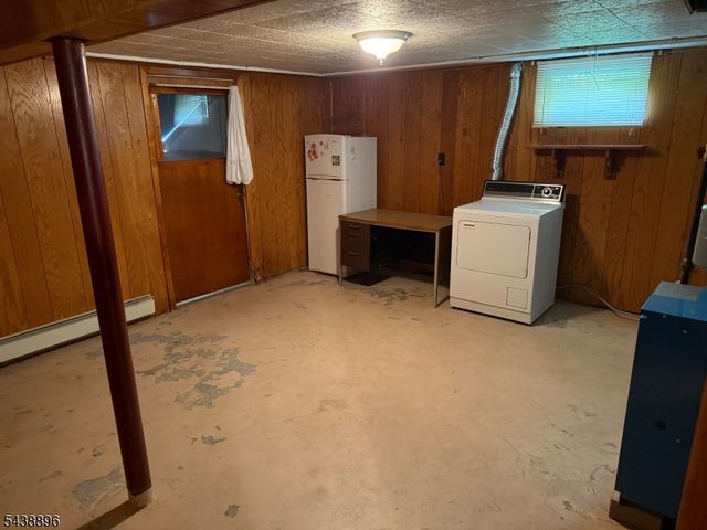 301 Valley Rd, Clifton City, NJ 07013