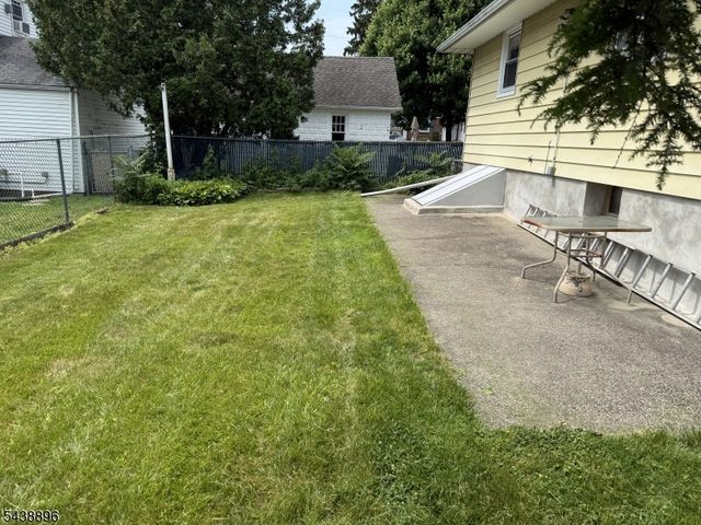 301 Valley Rd, Clifton City, NJ 07013