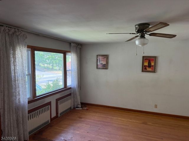 301 Valley Rd, Clifton City, NJ 07013