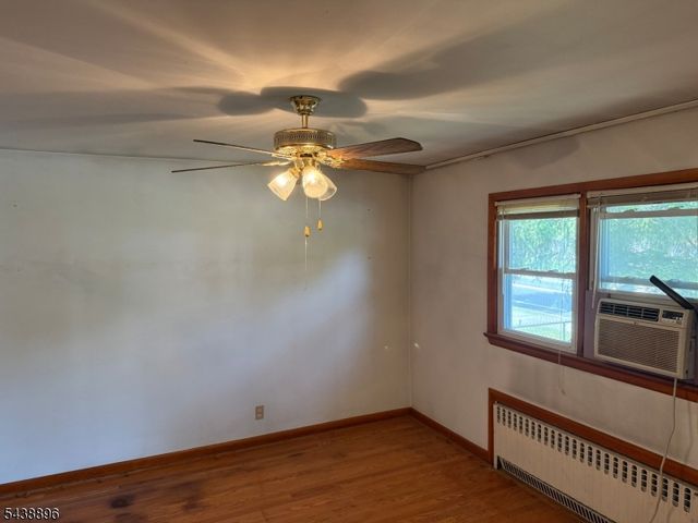 301 Valley Rd, Clifton City, NJ 07013