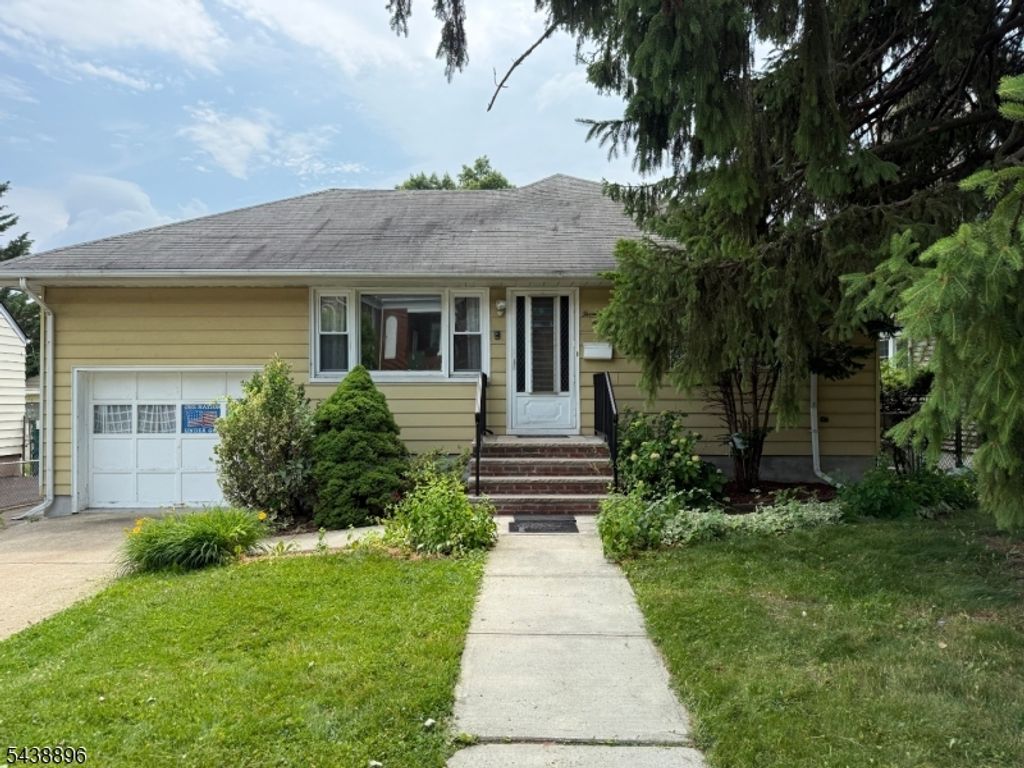 301 Valley Rd, Clifton City, NJ 07013