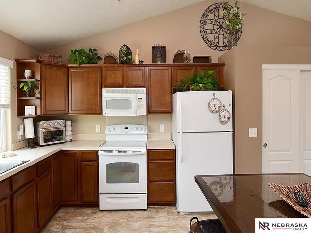 16364 Butler Avenue, Omaha, NE 68116